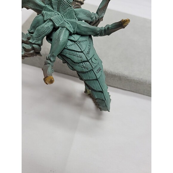 2015 Safari Ltd Desert Dragon PVC Golden Scorpion 7" Figure Toy - Picture 14 of 16